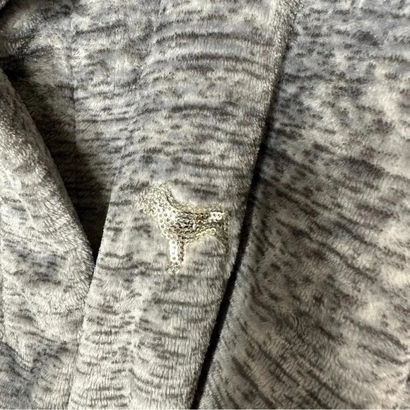 Victorias Secret PINK Gray Gold Sequin Plush Robe Size XS/S - Picture 6 of 11